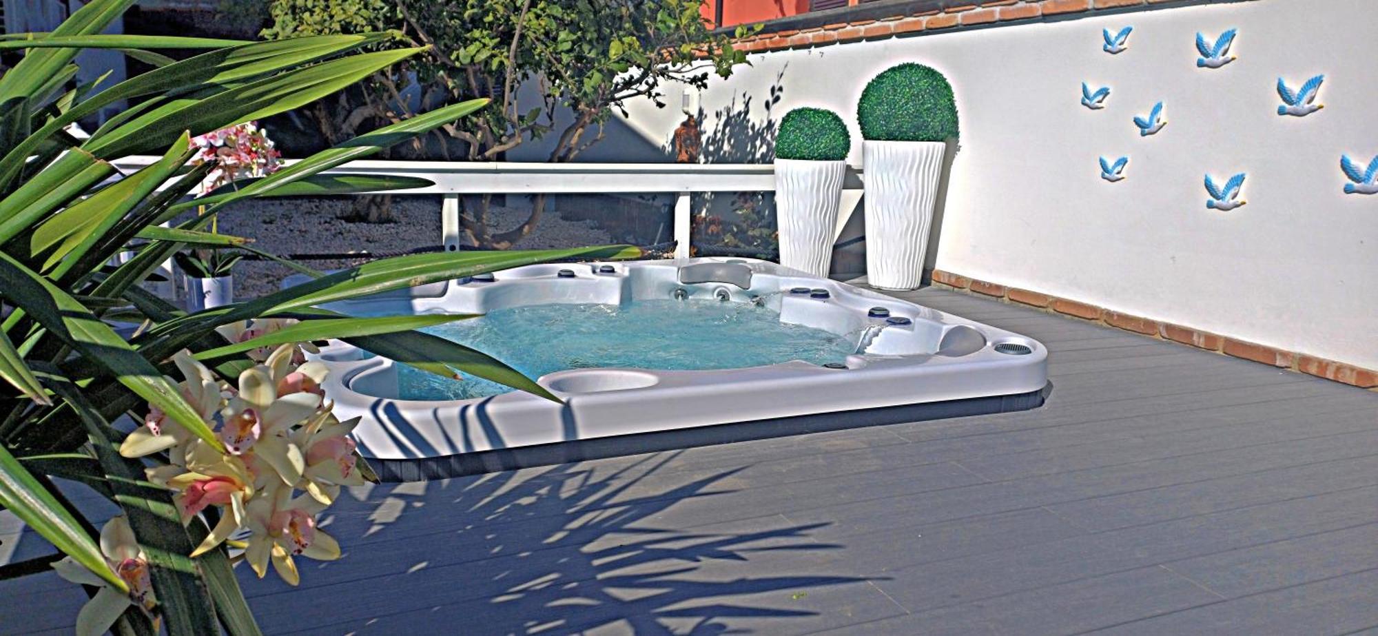 Alloggi Turistici Con Piscina Palestra Jacuzzi Sauna Анцио Екстериор снимка